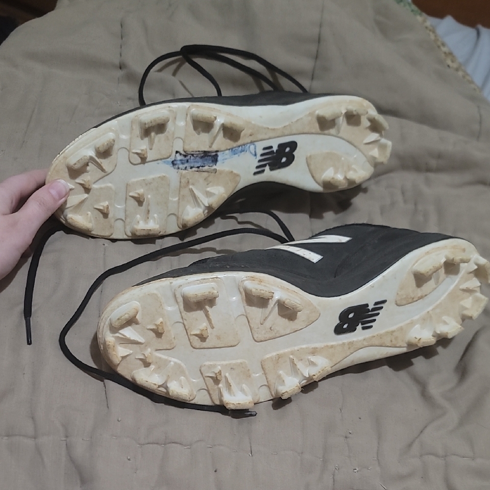 Men's New Balance Cleats - Picture 5 of 8